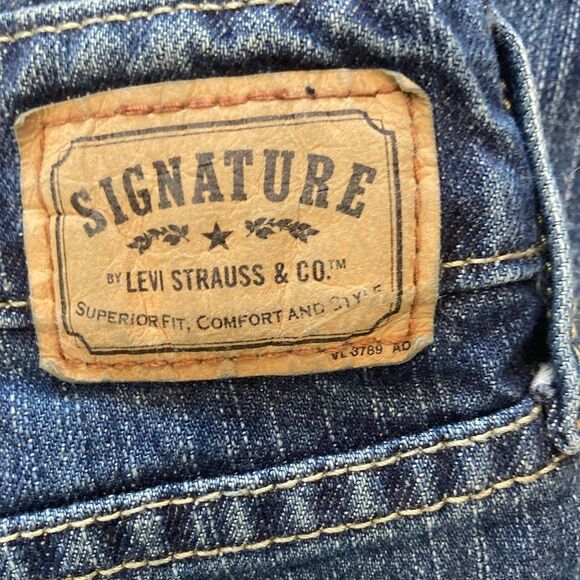 Levi’s Bootcut jeans w/stretch 10S, says lower rise - Picture 6 of 9